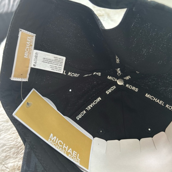 NWT Michael Kors Monogram MK Logo Black Baseball Cap Hat One Size - Picture 4 of 4